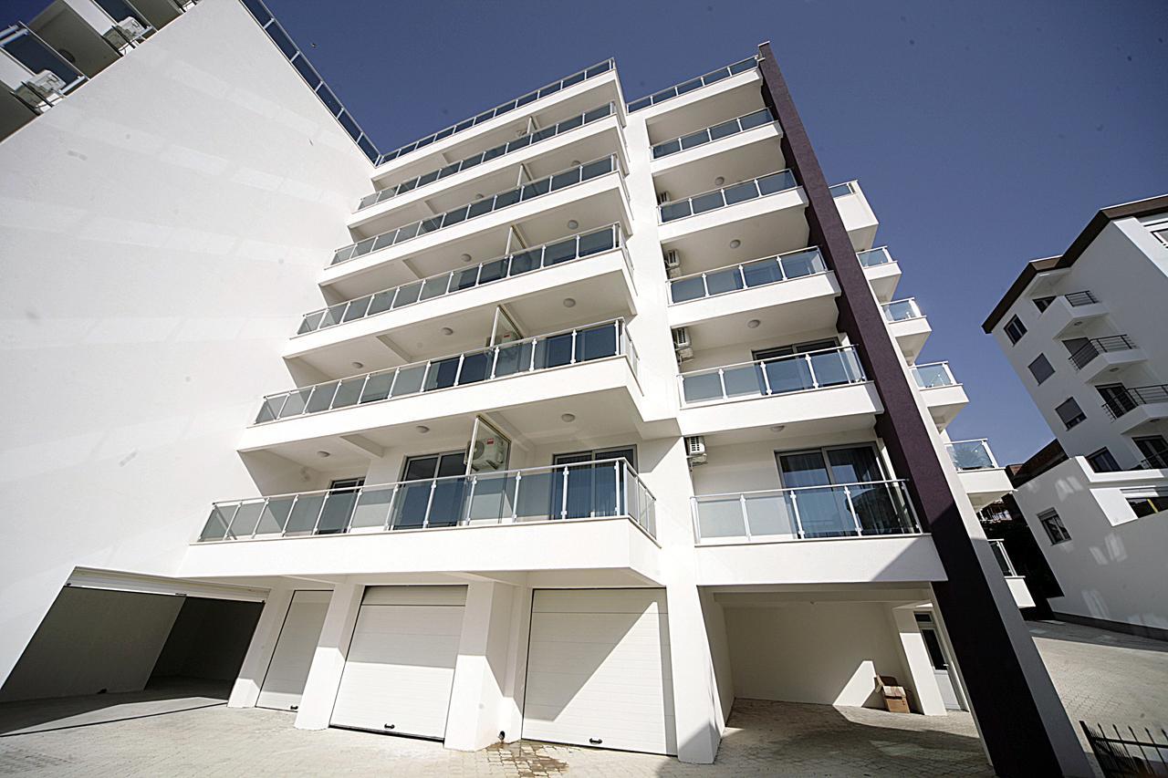 Sea Star Apartment Добра-Вода Экстерьер фото