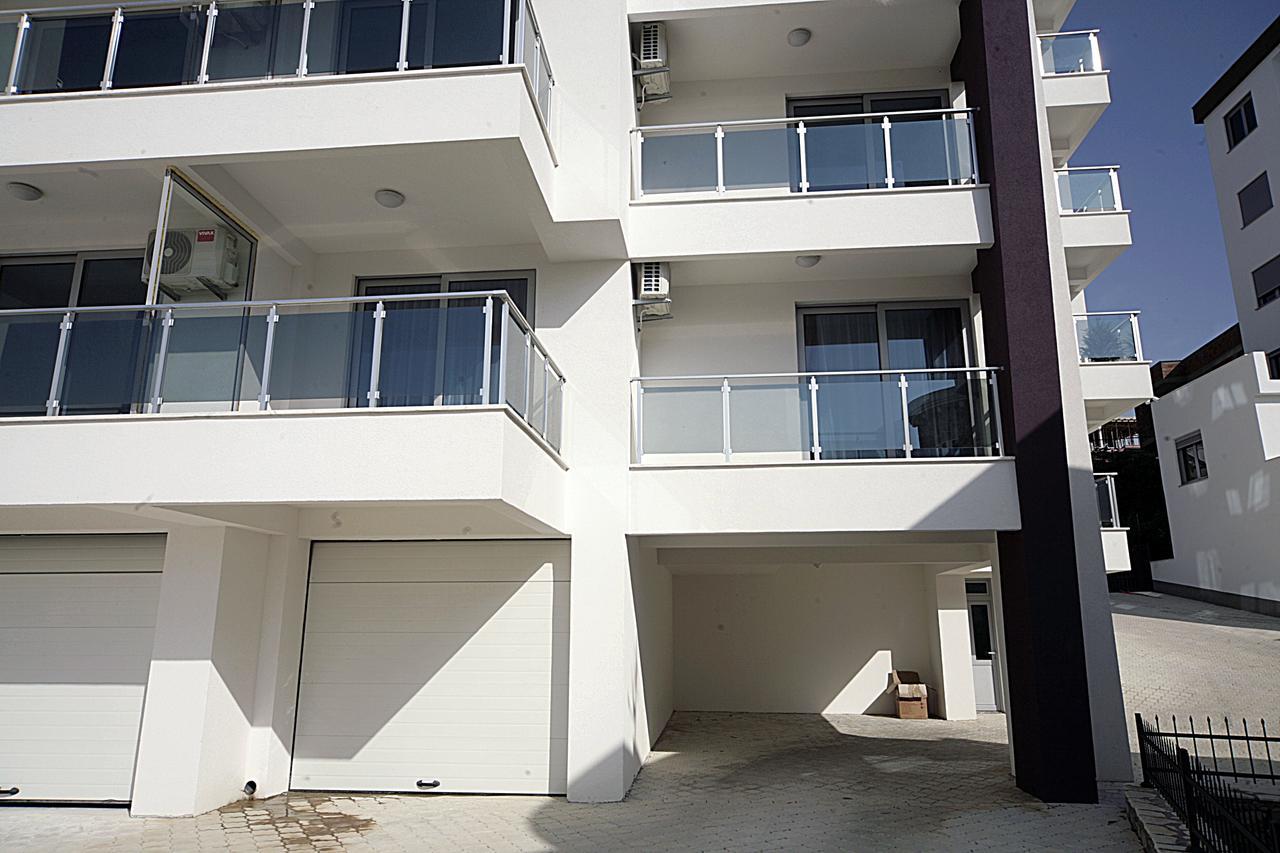 Sea Star Apartment Добра-Вода Экстерьер фото