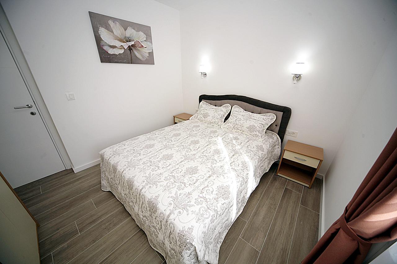 Sea Star Apartment Добра-Вода Экстерьер фото